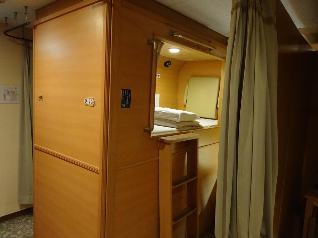 Capsulehotel President *